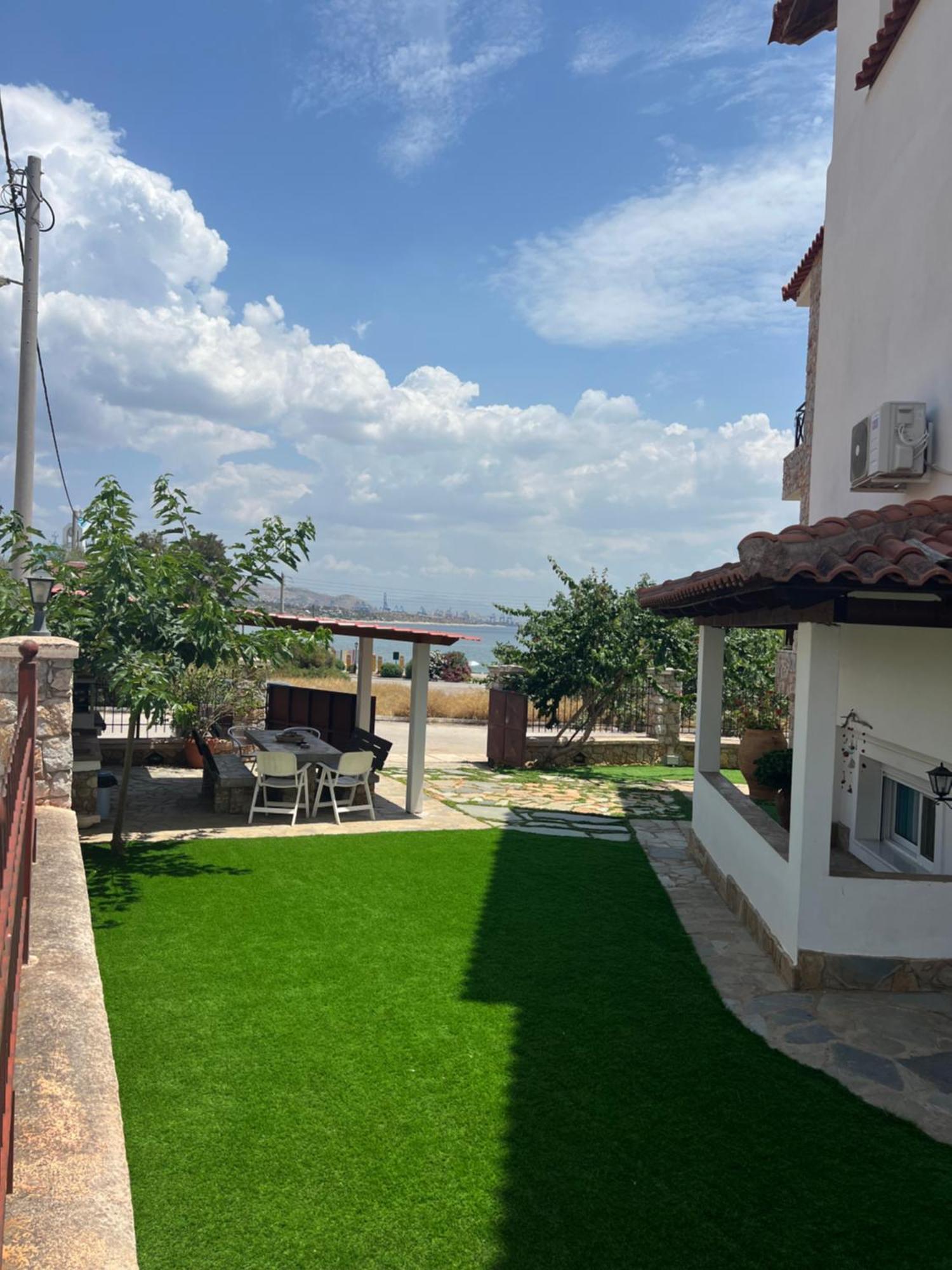 Apartment In Salamina With Garden & Sea View Selinia Exteriör bild